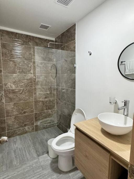 Apartment Dream Close To Unicentro - Spacious - With Ac Medellin